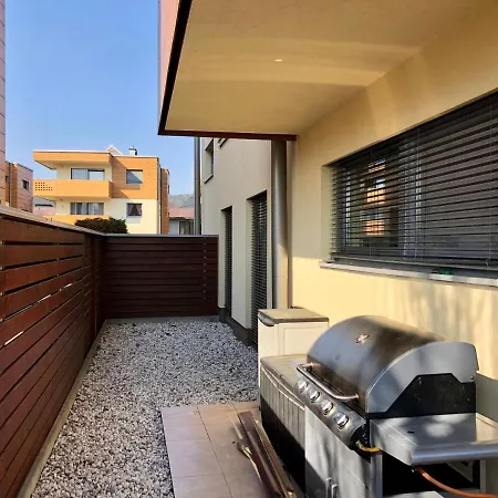 アパート Jenny With Jacuzzi *