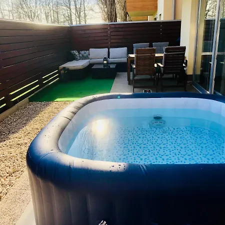Jenny With Jacuzzi Appartement *