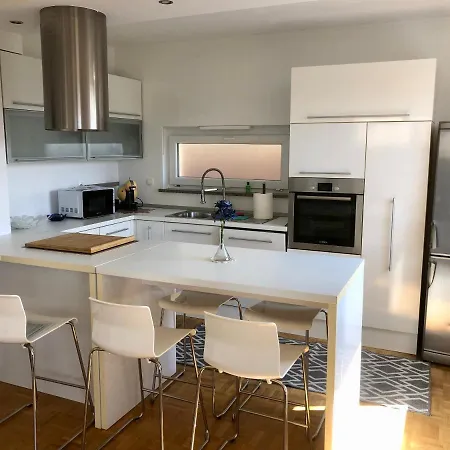 公寓 Jenny With Jacuzzi