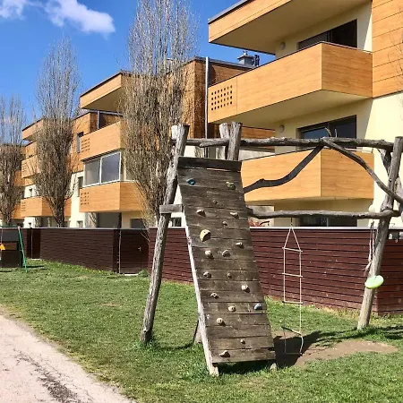 Jenny With Jacuzzi Apartmán *