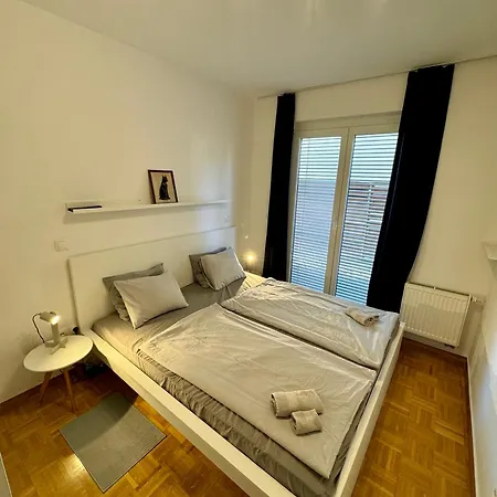 Jenny With Jacuzzi Appartement *
