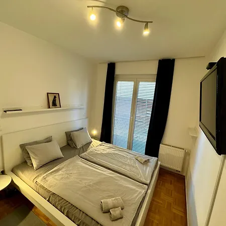 Jenny With Jacuzzi 公寓