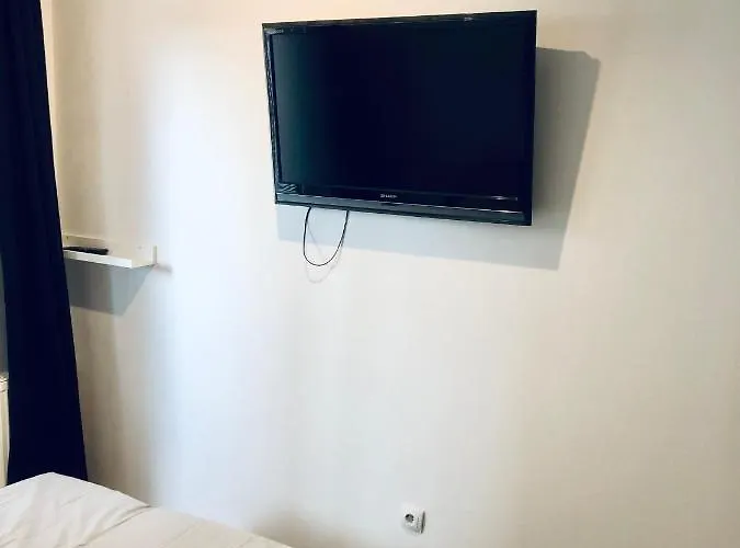 Jenny With Jacuzzi *