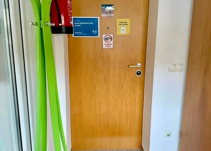 Jenny With Jacuzzi Διαμέρισμα *